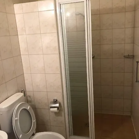 Kicsi Gesztenye Apartman Haz Πανσιόν